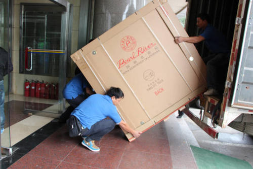 阳明钢琴贵重工艺品无忧运